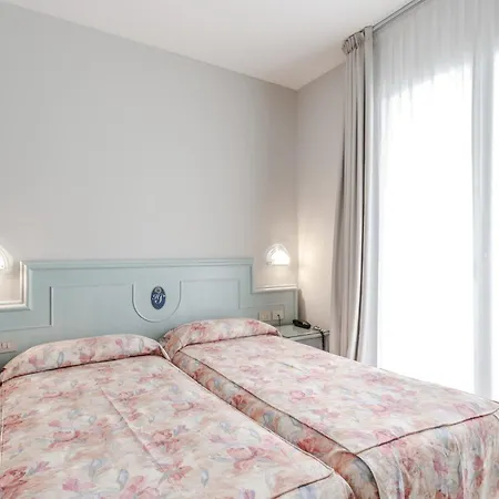 Hotel Hotiday Collection - Lido 4*