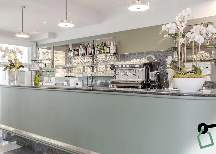 Hotiday Collection - Lido מלון 4*